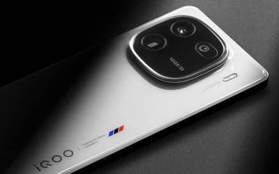 IQOO12调整系统更新政策延长一年时间至2028年