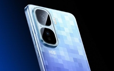 520发布！iQOONeo10Pro+将搭载京东方2KQ10珠峰屏
