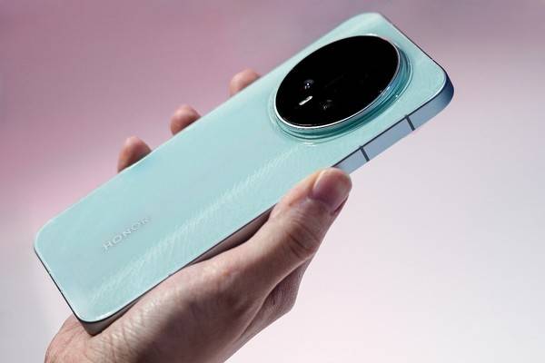 荣耀Magic8新机曝光 首批搭载骁龙8E5定档10月