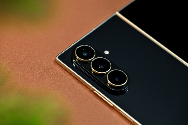 心系天下三星W26正式发布 高端商务新选择16999元起