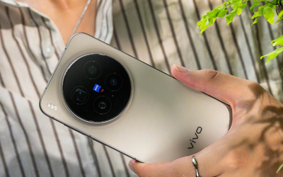 VivoX300系列发布2亿像素＋天玑95004399元起售