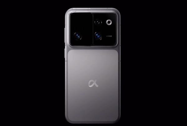 全新形态手机！荣耀ROBOT PHONE正式揭晓 明年问世