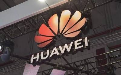 曝华为Mate80系列将全系支持3D人脸解锁标准版上桌了