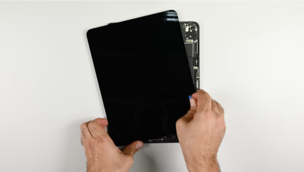 iPad Pro (2025) 拆解：内部结构极其复杂 难以拆卸