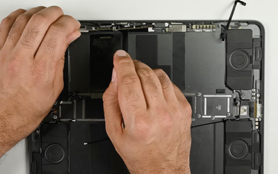 IPadPro2025拆解:内部结构极其复杂难以拆卸