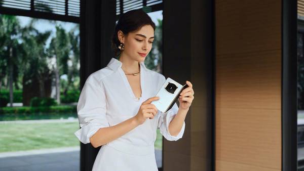 華為Mate X7今日開售 支持第二代紅楓 1TB版售價1.6萬