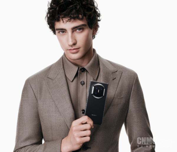 供不應(yīng)求！華為折疊屏Mate X7今日全渠道開售即告罄