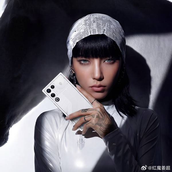 红魔产品经理痛批手机行业抄袭成风：千篇一律审美倒退