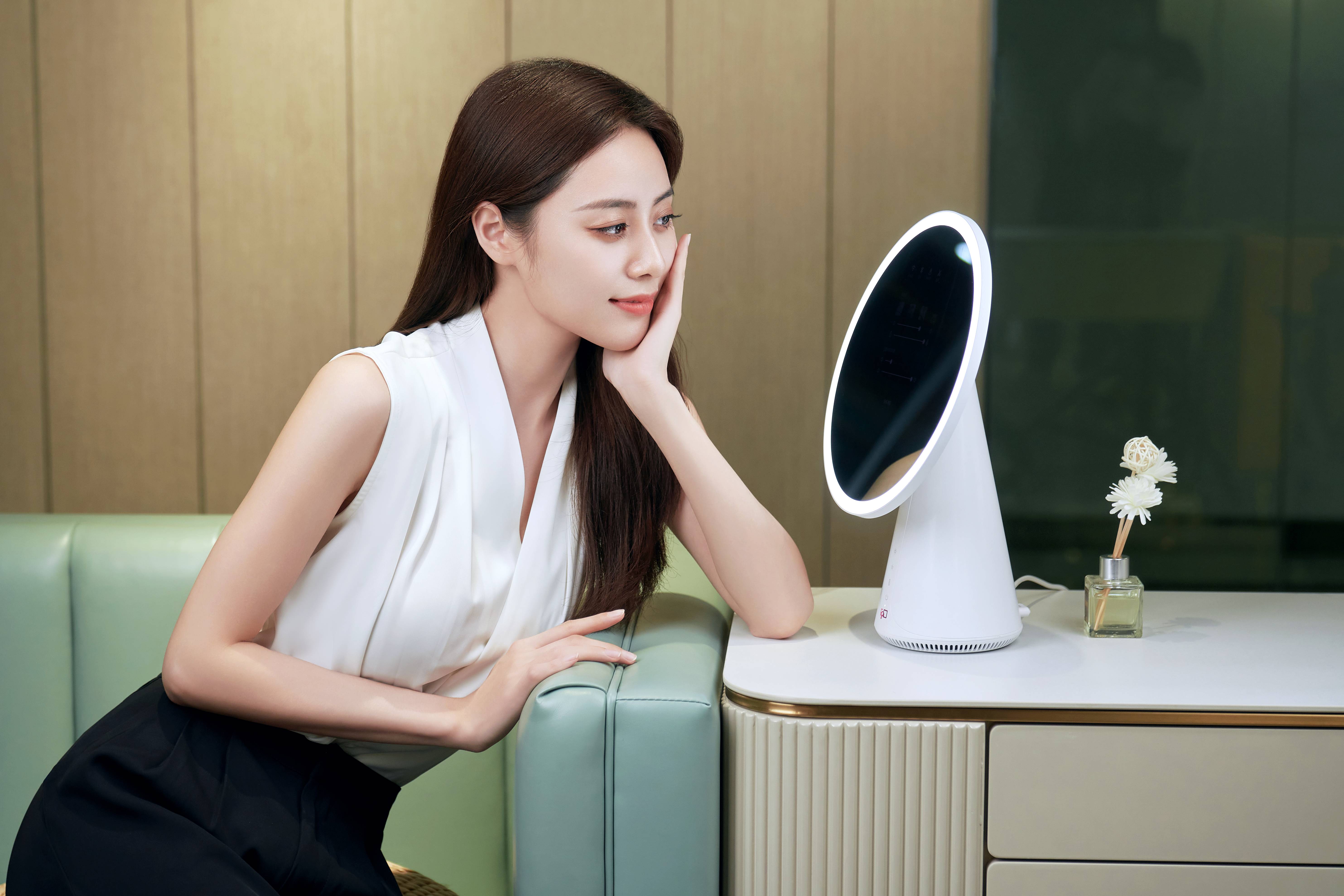 智能美妆镜：科技与美的融合，引领美妆行业新风尚
